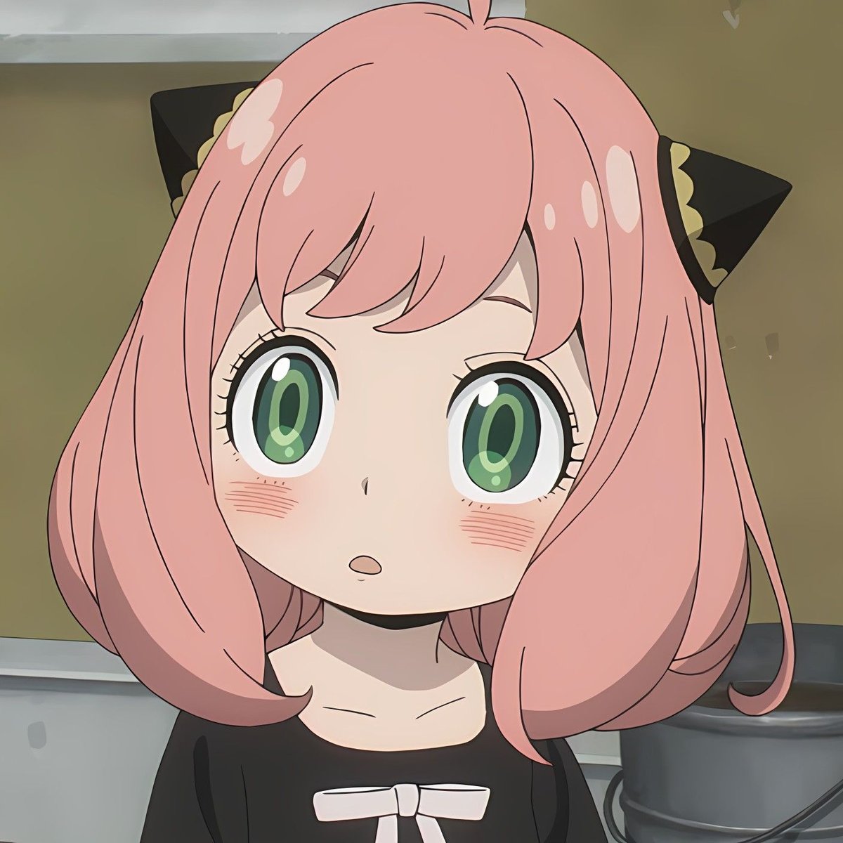 Is Anya Forger Stronger Than Armin Arlert in a Battle?